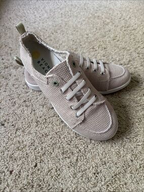 Vionic Knit Lace-Up Sneakers in Light Blush